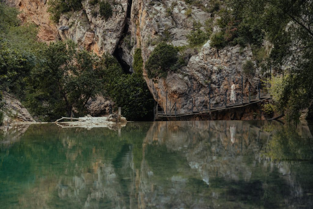 Walkways along the Vero River with stunning views in Alquézar.