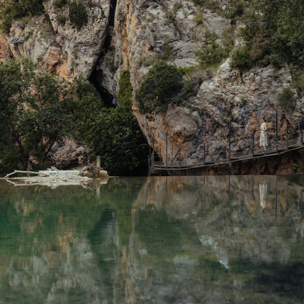Walkways along the Vero River with stunning views in Alquézar.