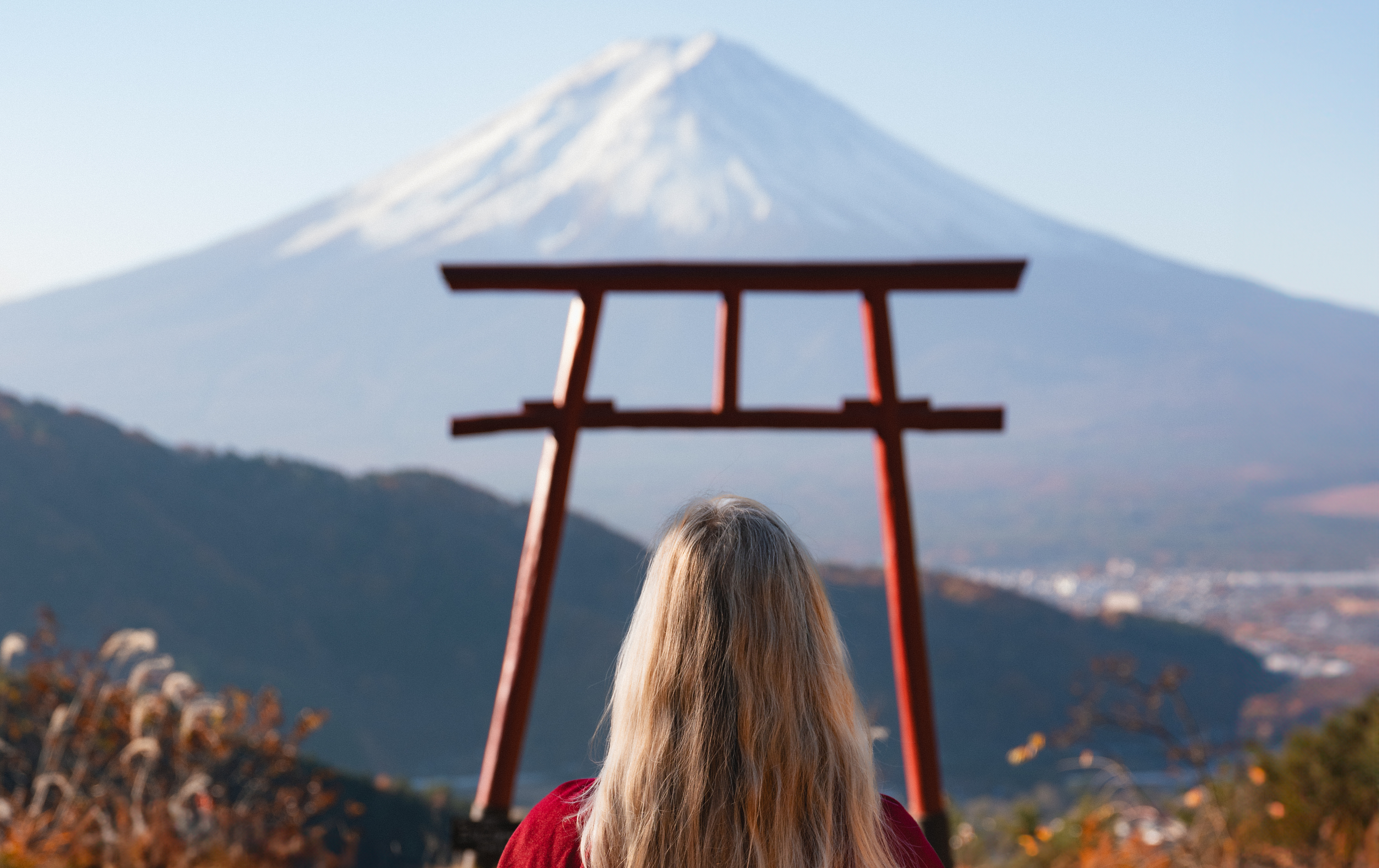 Sunrise at Tenku no Torii with Mount Fuji in the background