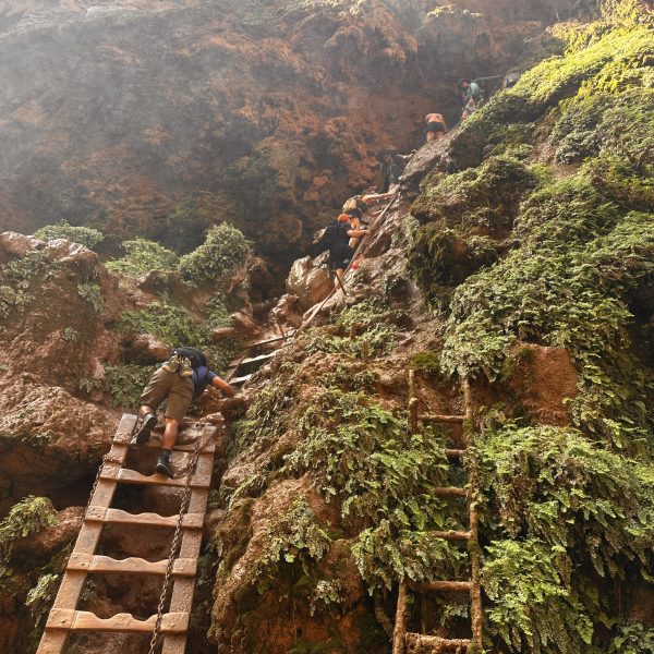 Way to access Mooney Falls